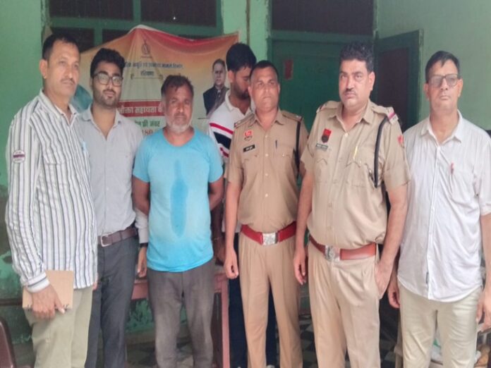 Jind: CM Flying raid on ration depot in Jind, depot holder embezzled 97 quintal wheat, 426 kg sugar, 460 liters mustard oil, FIR