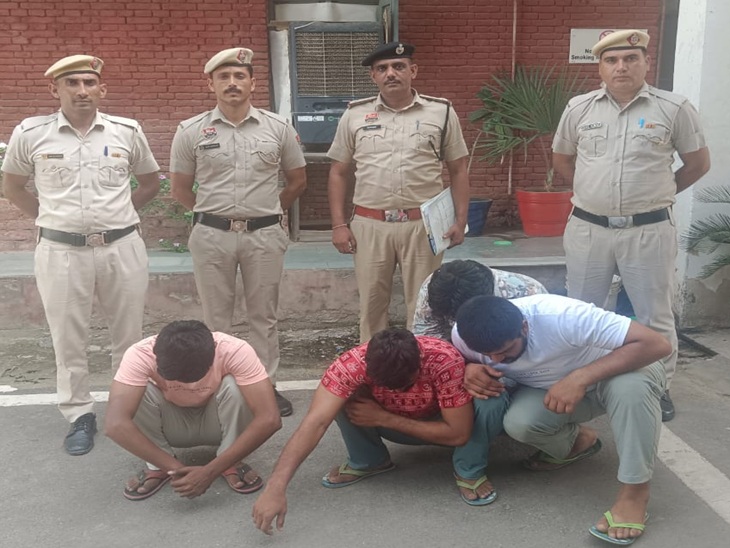 Jind Police SI robbed, money taken away by giving lift