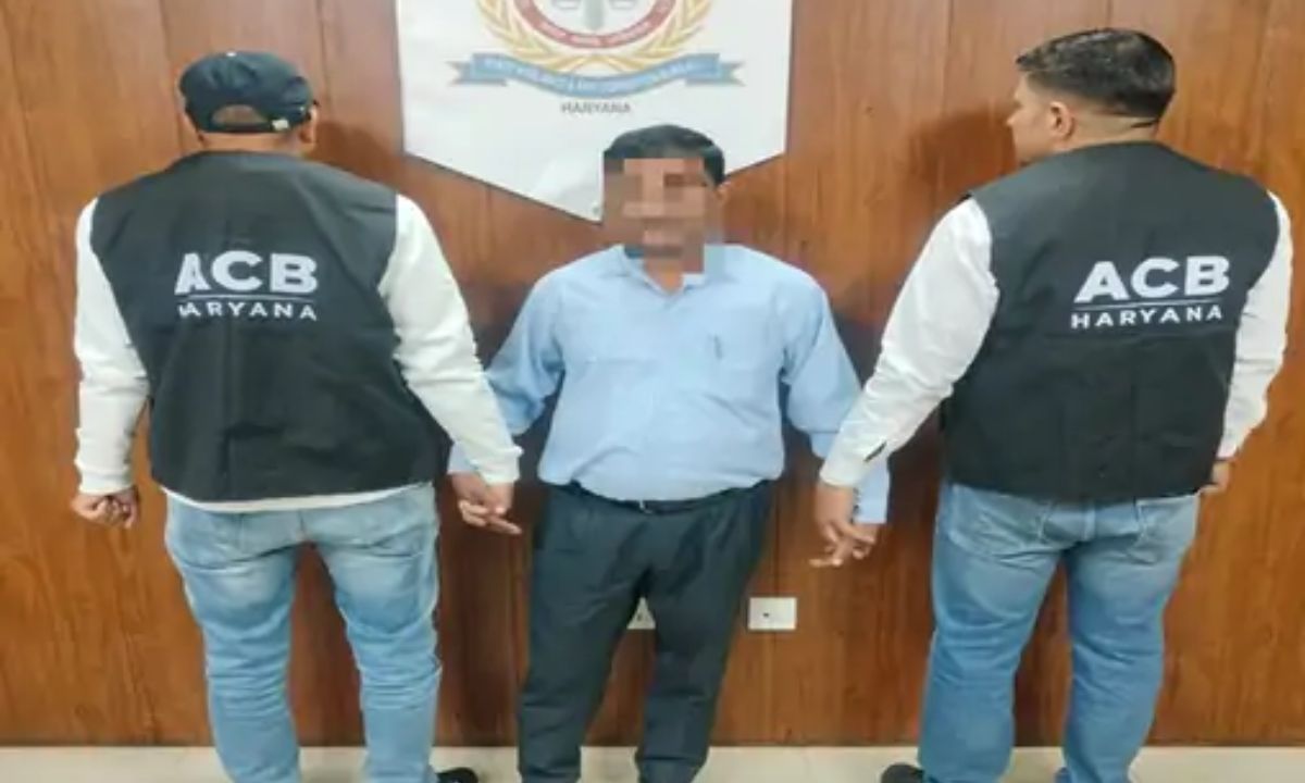 ACB Raid Rohtak SDO caught red-handed taking bribe, NOC Pollution Control Board