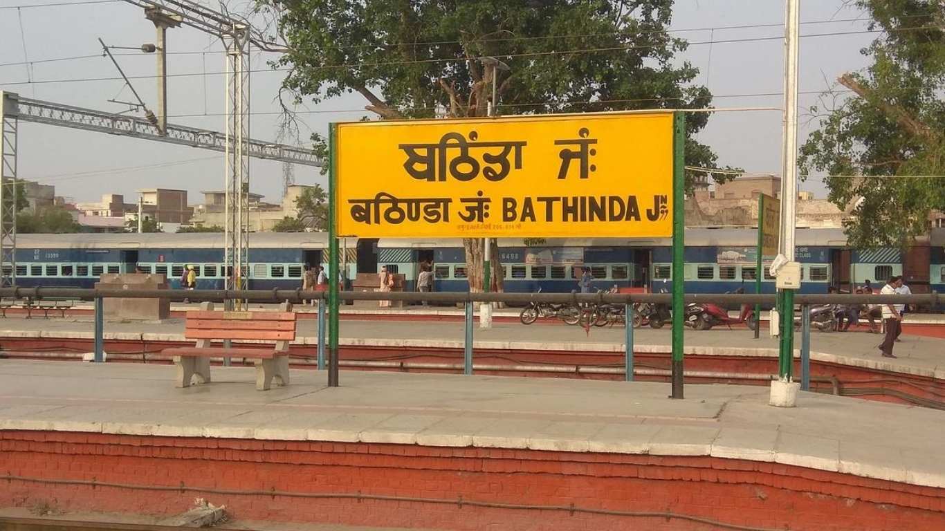 Jind Railway news: Bathinda Superfast train will have a temporary halt at Badhlada from March 20 to 28.
