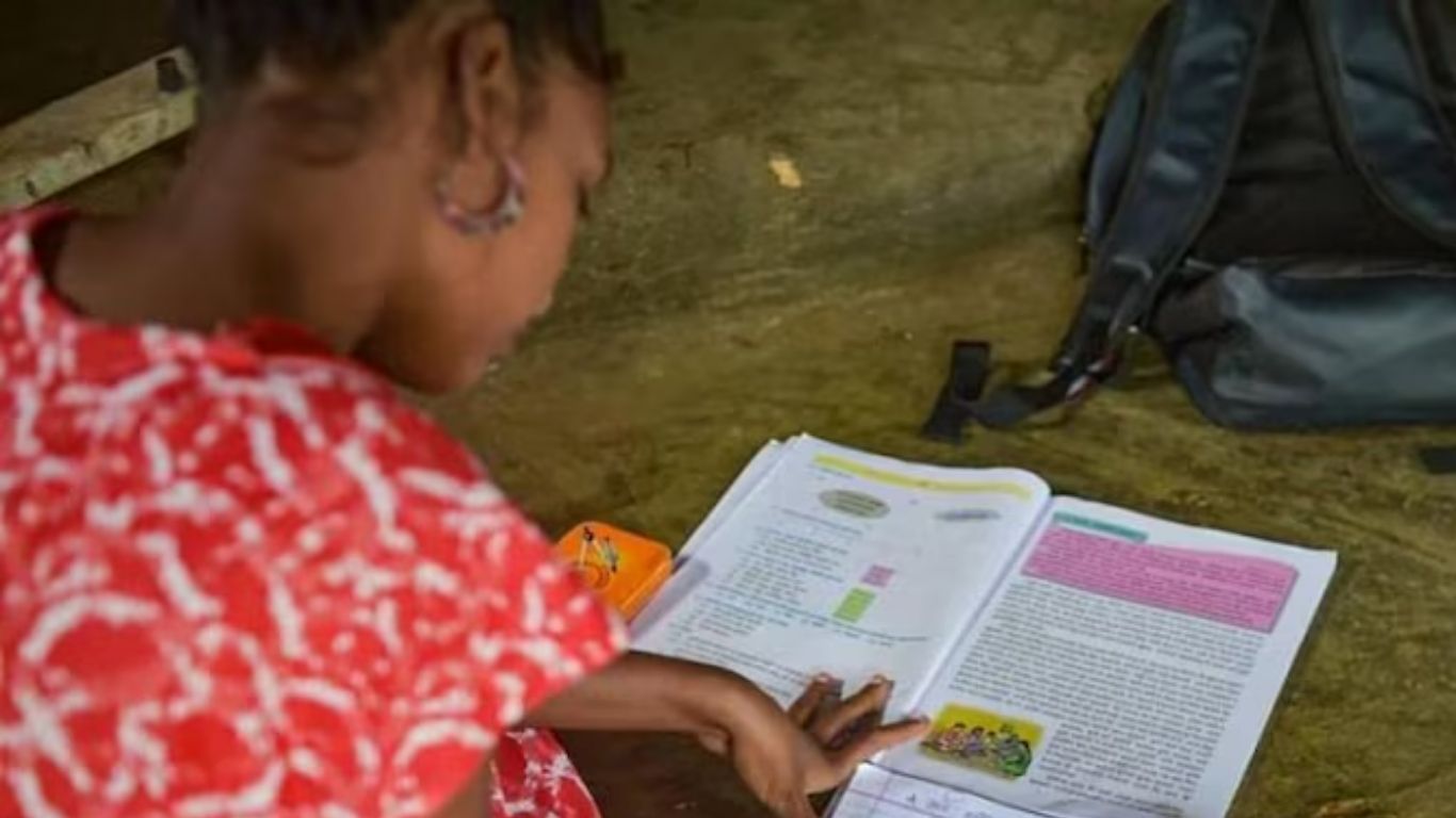 Haryana School Free Books: हरियाणा के सरकारी स्कूलों में पढ़ने वाले बच्चों को नई सौगात, मिलेगी फ्री किताबें