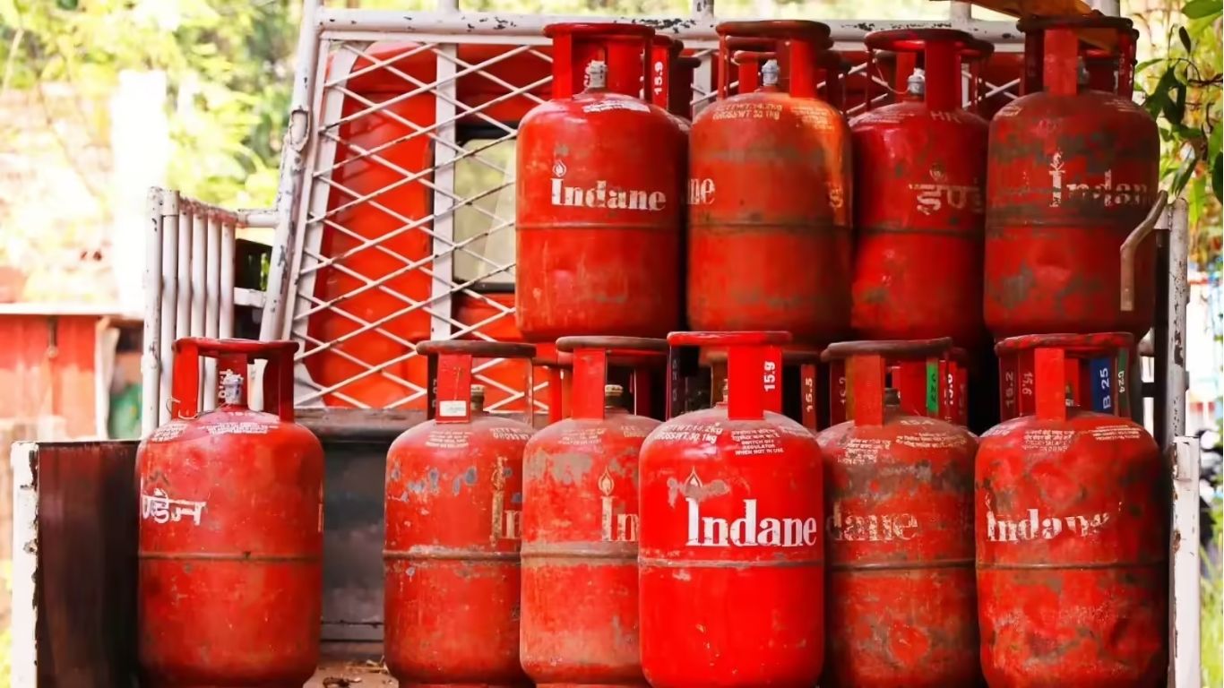 LPG cylinder delivery time: Government clarifies on LPG cylinder delivery time, supply in two and a half days