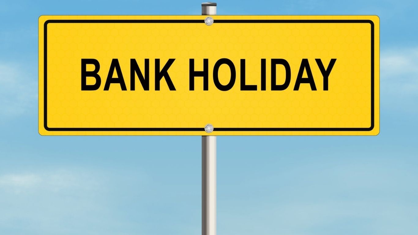 Bank Holidays: मई महीने में 12 दिन रहेंगे बैंक बंद, देखें सरकारी छुटियों की सूची