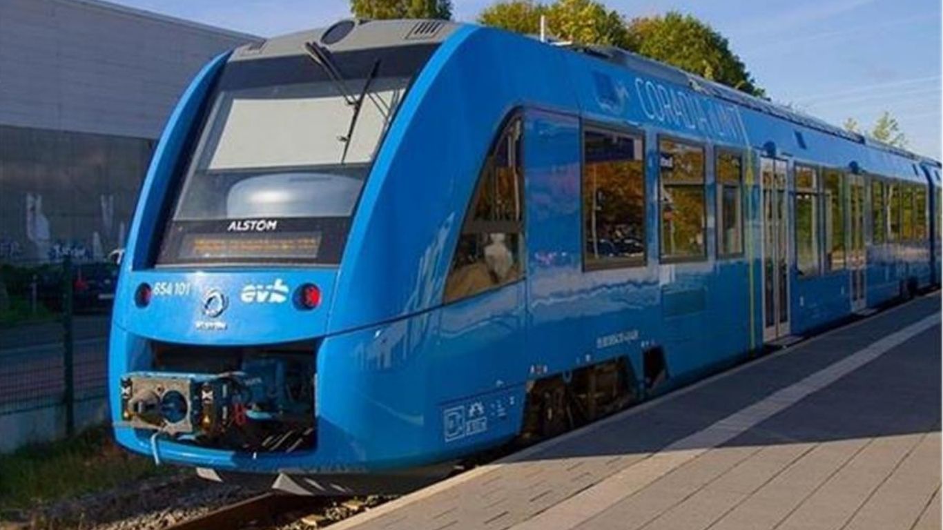 Hydrogen Train India: जींद प्लांट में खराबी आने से रुका देश की पहली हाइड्रोजन ट्रेन का ट्रायल