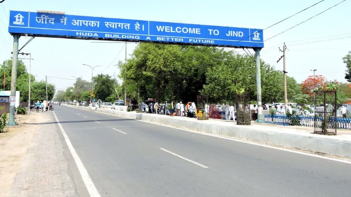 Jind News Demand for the construction of traffic intersections at three locations in Sectors 6, 7, and 9 in Jind.