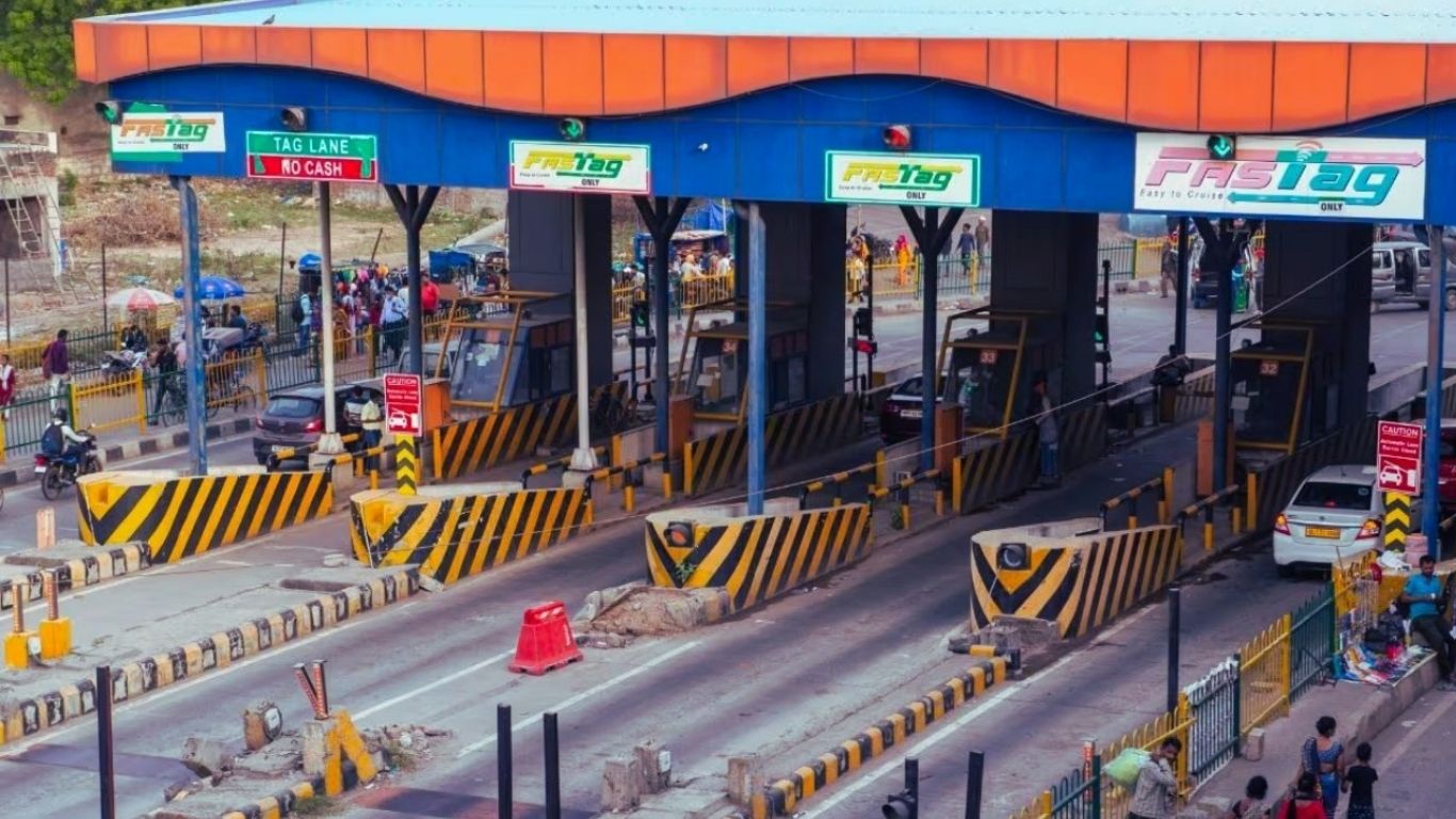 MLFF Tolling System: NHAI का बड़ा फैसला, अब बिना रुके हाईवे पार करेंगे वाहन, जानें क्या है MLFF
