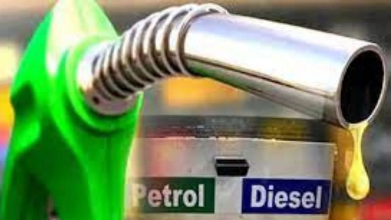 Petrol Diesel Price Today: पेट्रोल-डीजल की नई लिस्ट जारी 4 अप्रैल को आपके शहर में क्या हैं रेट्स, यहाँ देखें