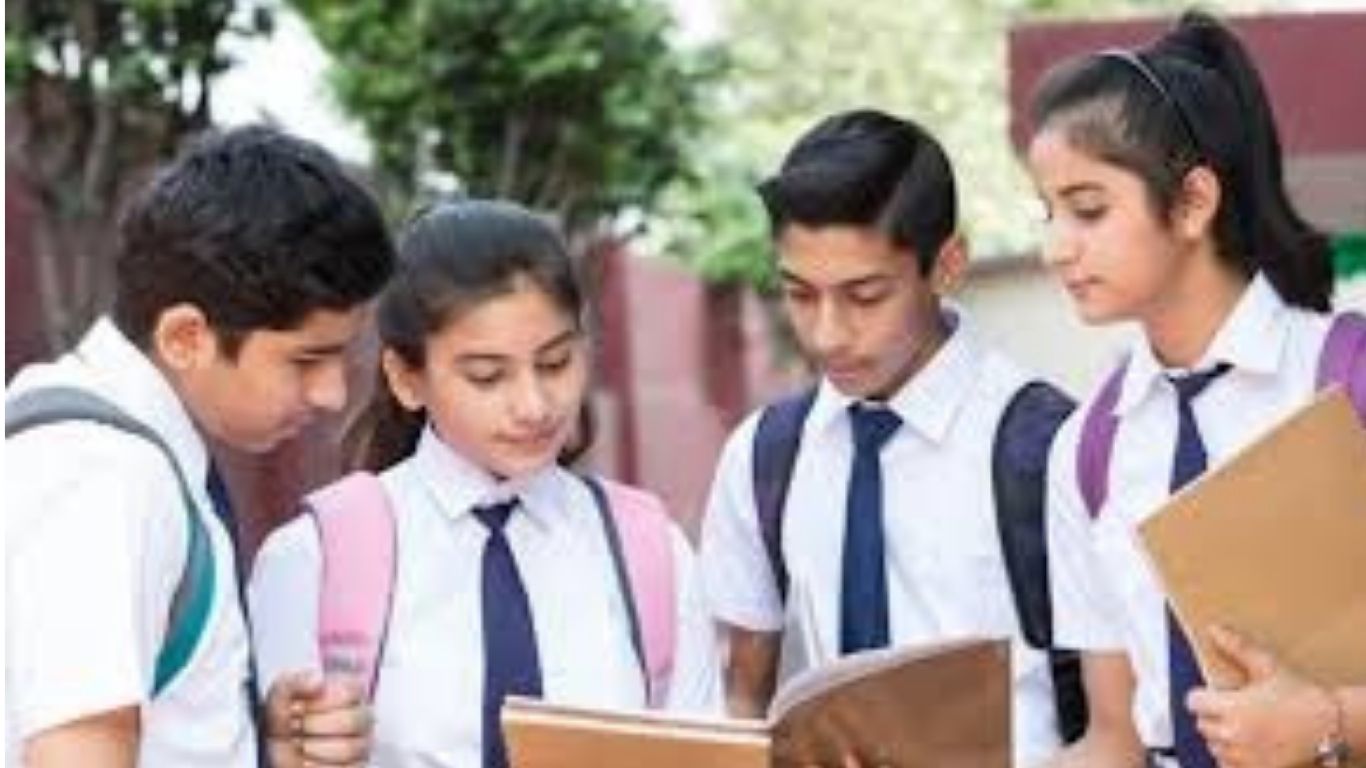 Sarkari Result CBSE 12th Result: खत्म होने वाला है इंतजार, जानें किस समय जारी होंगे सीबीएसई 12वीं के नतीजे