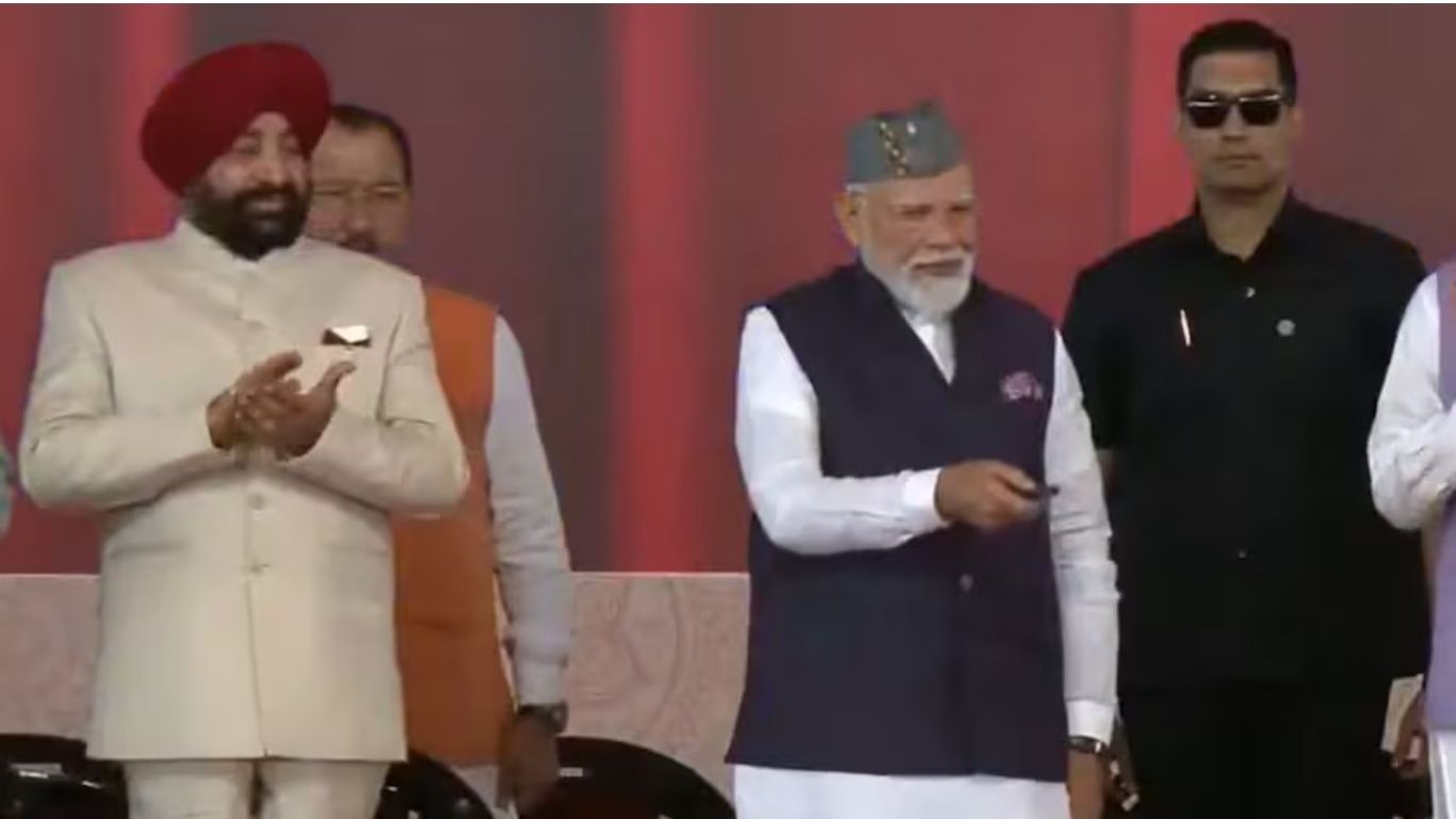 Delhi to Dehradun expressway: दिल्ली से देहरादून अब मात्र ढाई घंटे में, पीएम मोदी ने किया उद्घाटन