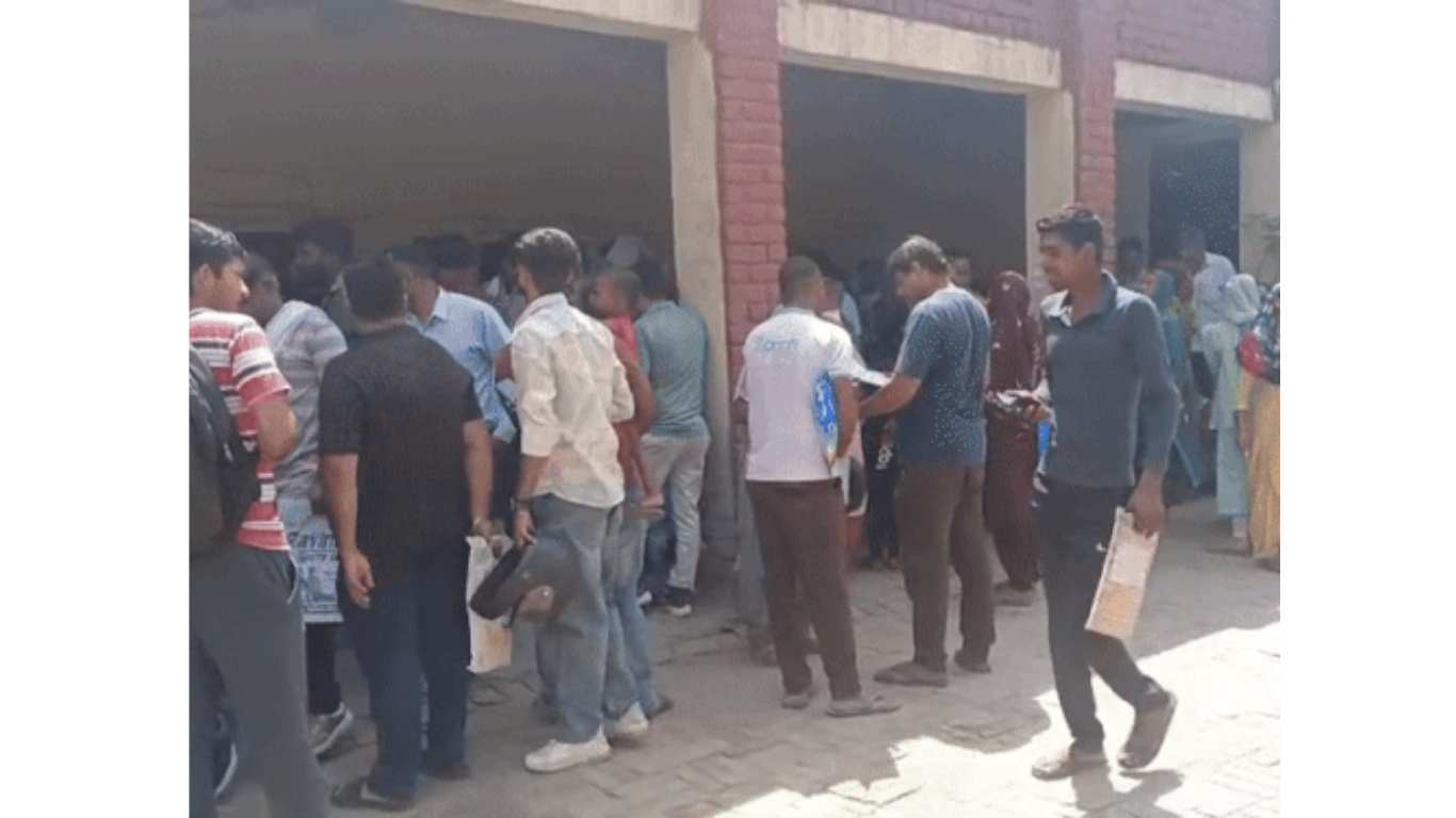 Jind Education: The Education Department has extended the date for submitting Form 6; forms will be uploaded by April 5.