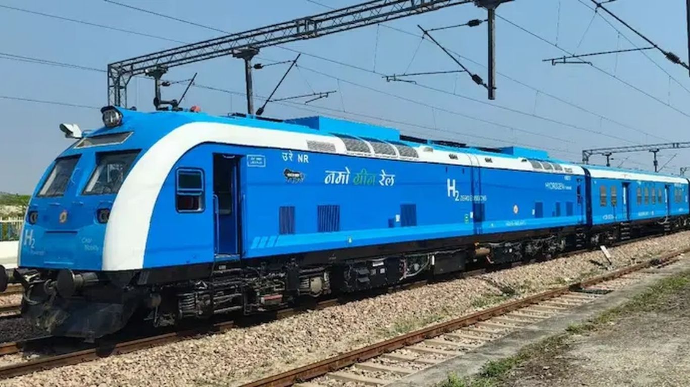 Hydrogen Train: Hydrogen train returns from Shakurbasti, takes a detour on Jind-Sonipat track