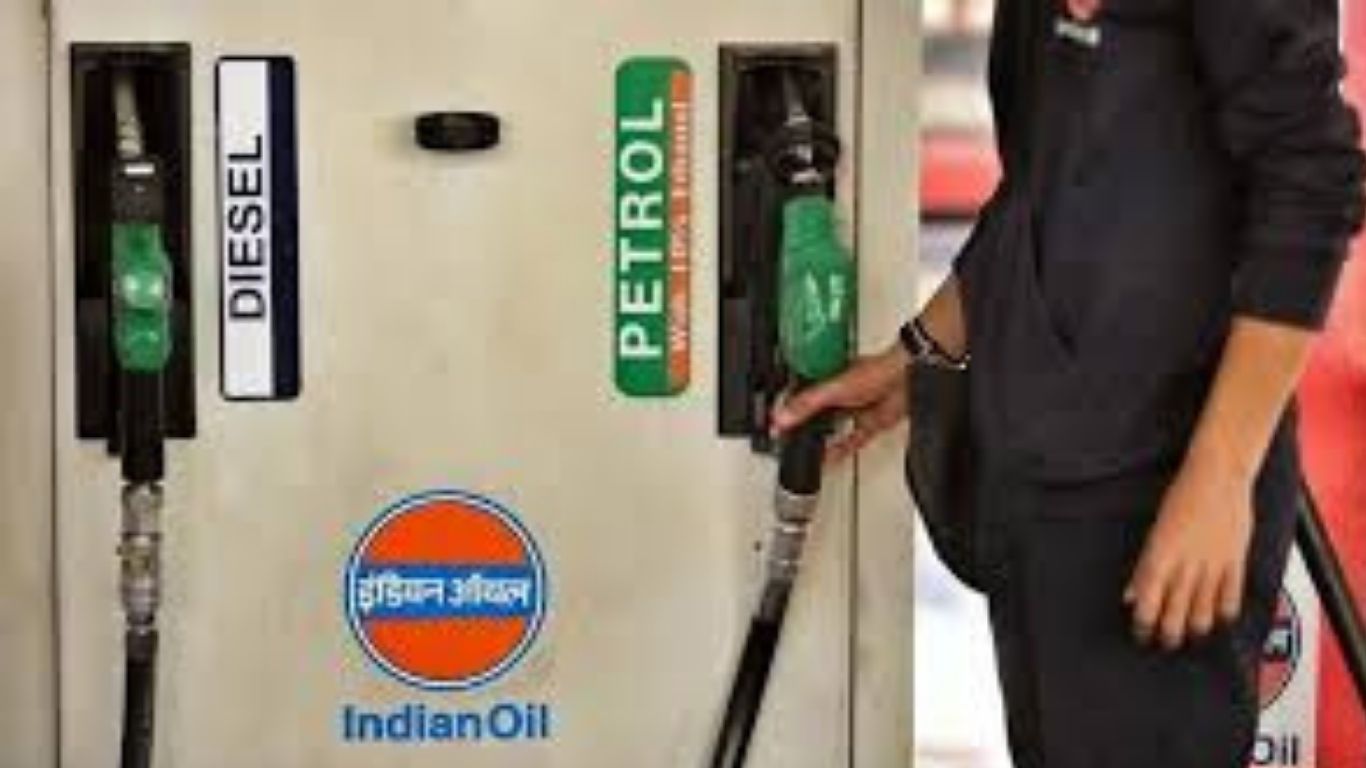 Petrol Diesel Price Today: रविवार को क्या महंगा हुआ तेल? लखनऊ, दिल्ली और नोएडा की नई रेट लिस्ट जारी
