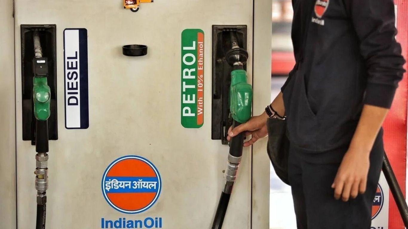 Petrol Diesel Price Today: कच्चा तेल 100 डॉलर के पार, क्या महंगे होंगे पेट्रोल और डीजल? जानें आज के ताजा रेट