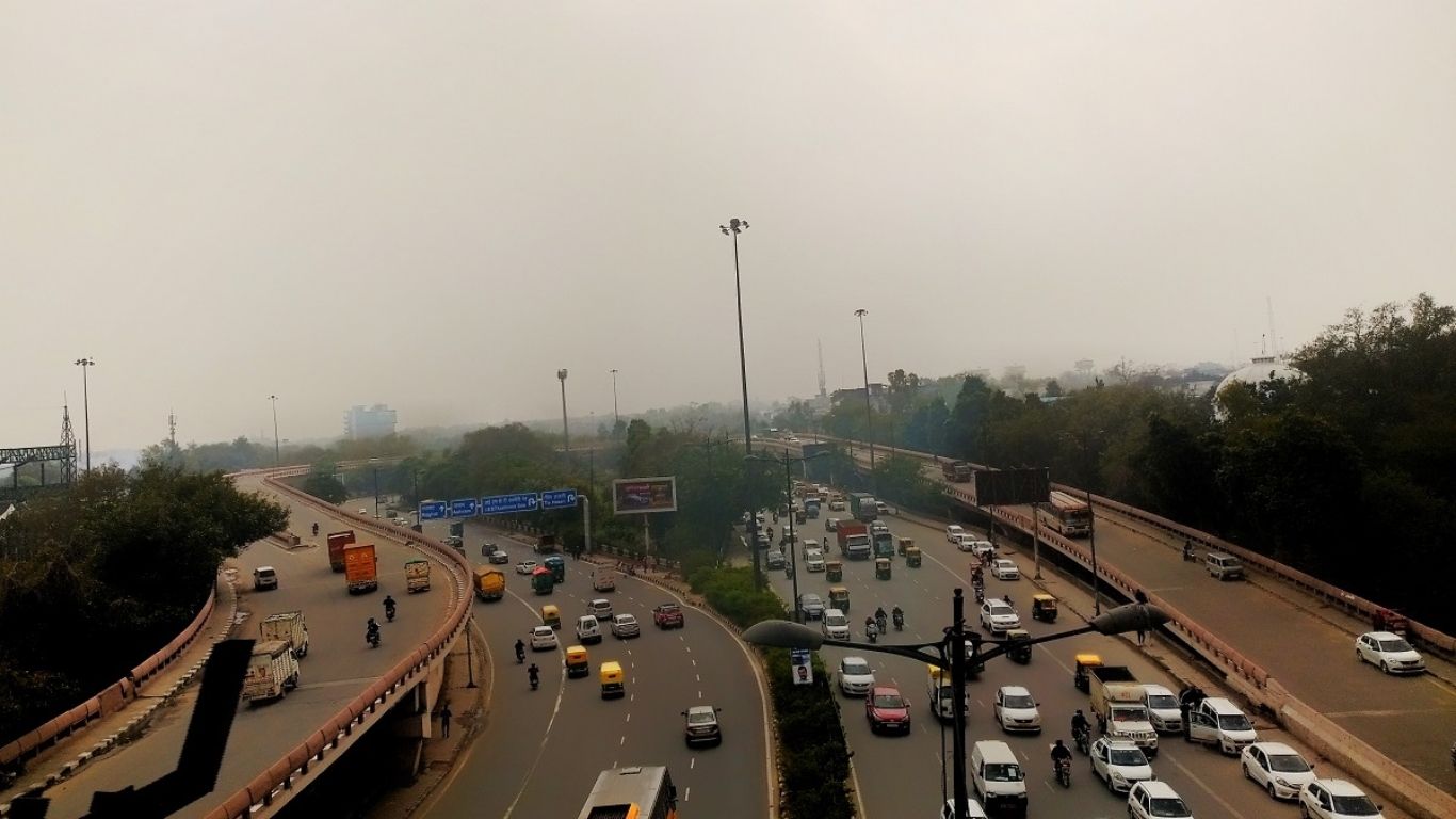 UER-2 double service road: दिल्ली-NCR में हाईवे पर पहली बार बनेगी डबल सर्विस रोड, देखें पूरा रूट