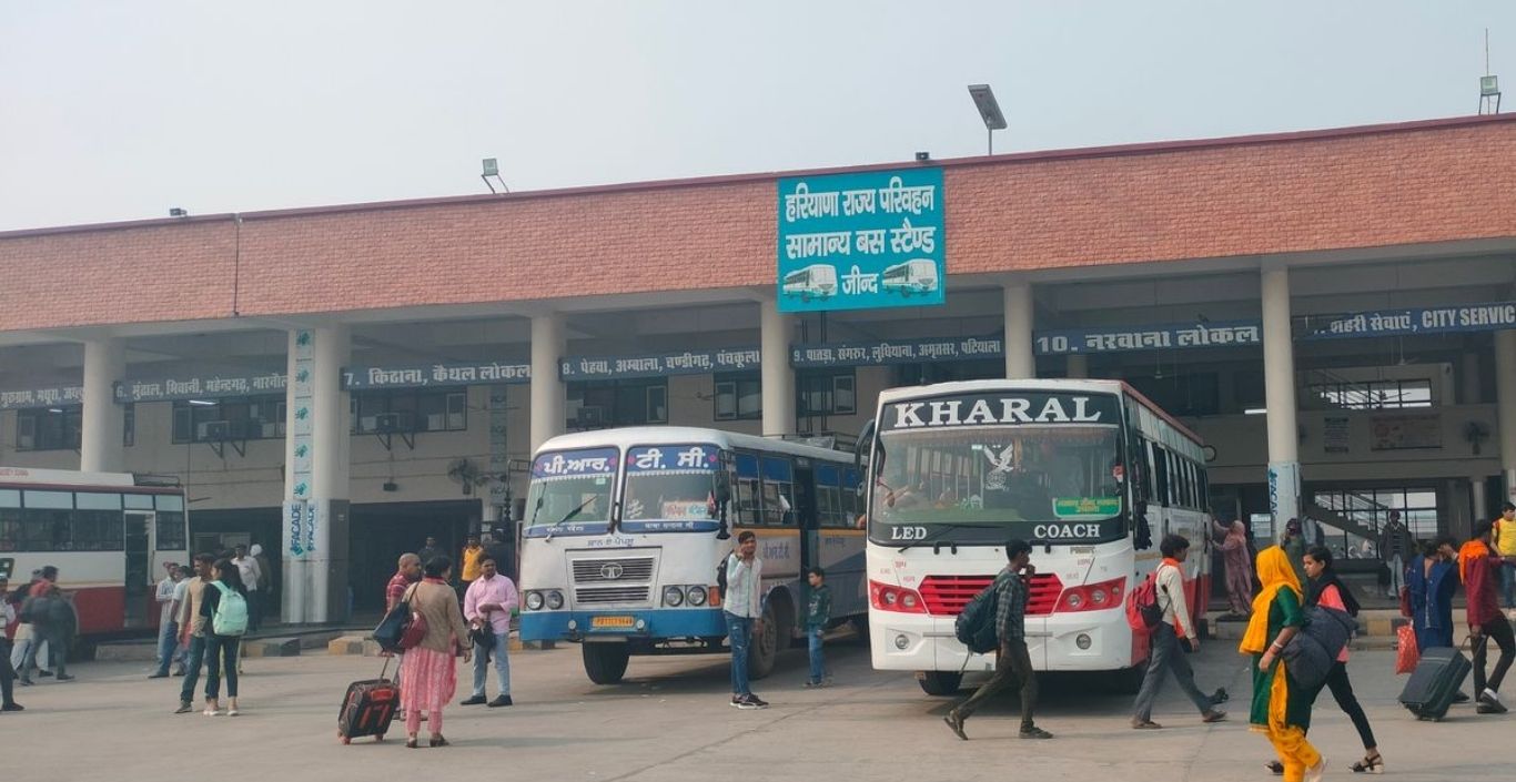 Haryana Roadways: Five BS-6 model buses of Jind depot were sent to Bhiwani, but no replacement buses arrived, leaving passengers upset.