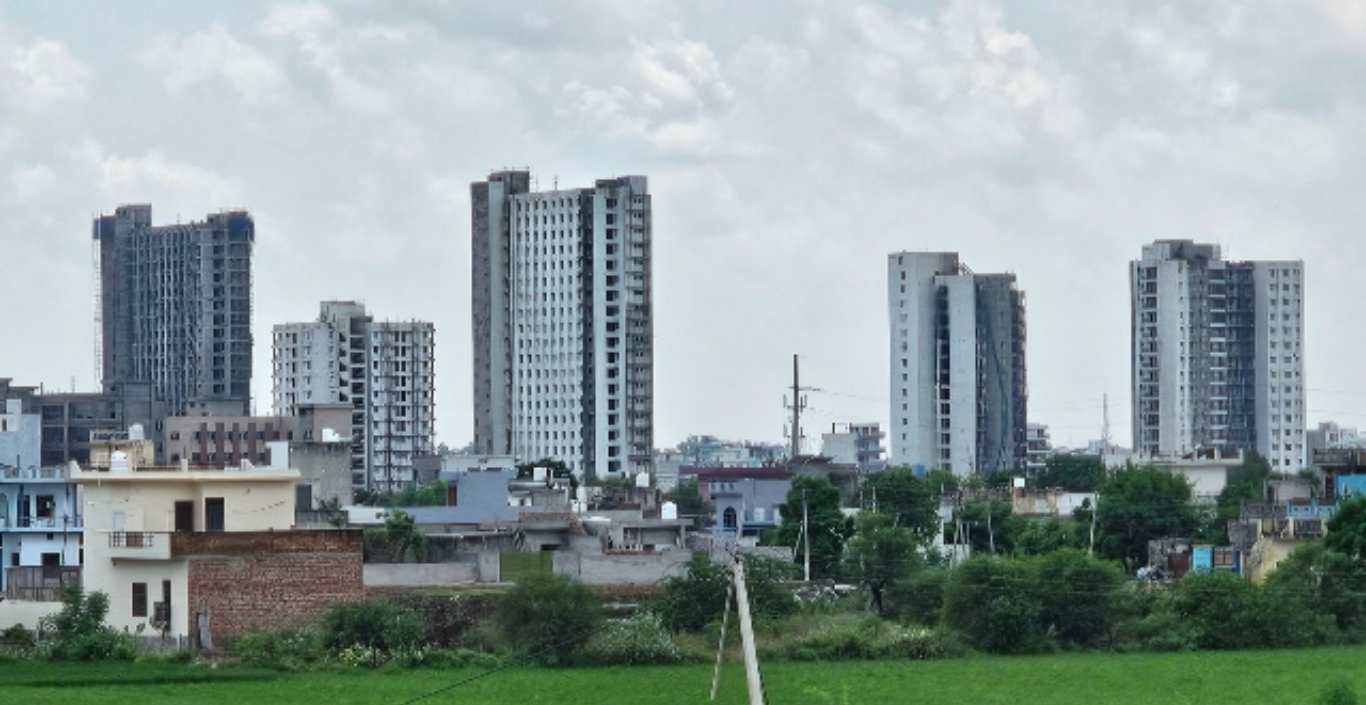 Jind Medical College: The road in front of Jind Medical College will now be 7 meters wide.