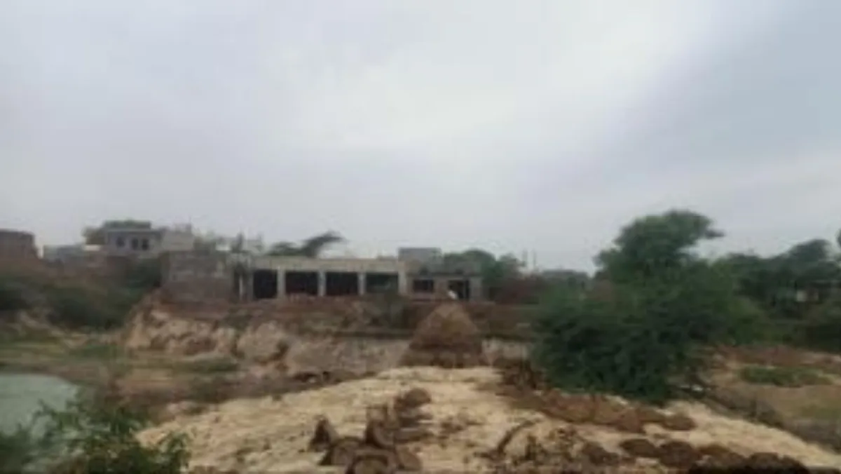 Jind News Administration and Panchayat fail to remove illegal encroachment on pond.
